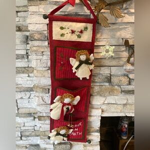 Christmas Hanging 3-Pocket Mail/Card Holder Felt Plush Angels Peace On Earth